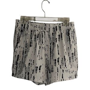 Stylish Black and White Loose Fit Three Dot Pattern Shorts Size L